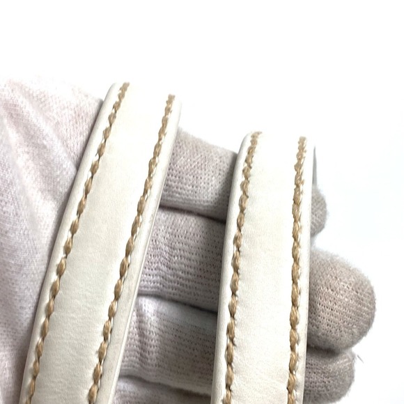 CHANEL Vintage White Bag - Picture 10 of 16